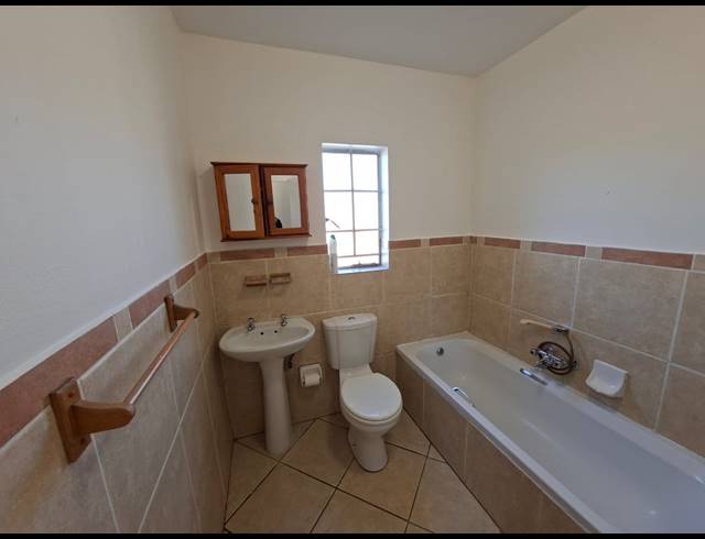 3 BEDROOM TOWNHOUSE FOR SALE IN ILLIONDALE